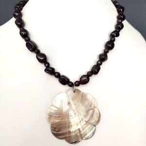 Brownish red stone necklace with MOP pendant